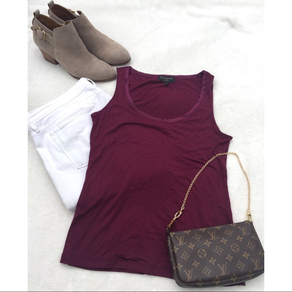 Banana Republic Luxe Touch Sleeveless Top - size M